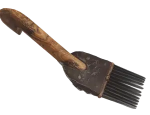 دفتین یا شانه ابزاری برای بافت گلیم و قالی در منزل