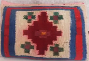 استفاده از گلیم به عنوان پشتی در پاراتاکی